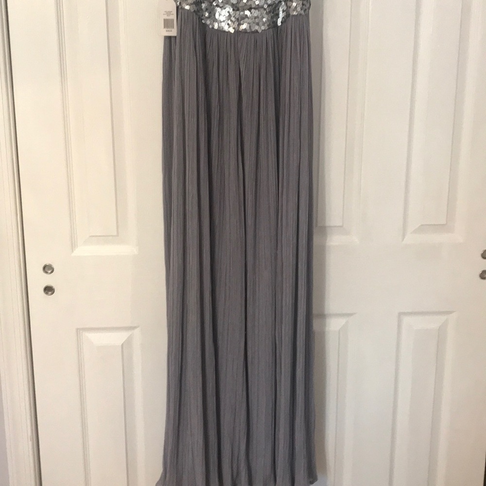 Jessica Simpson Prom Dress - Picture 5 of 7